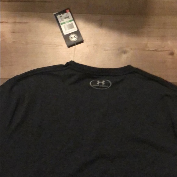 Under armour Gray tee - Picture 6 of 7